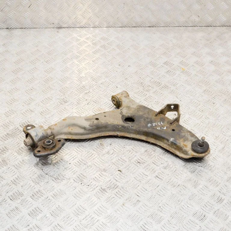 Front lower control arm/wishbone – right