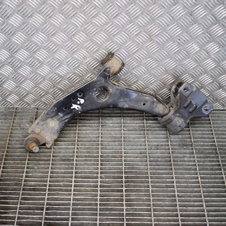 Priekšējā apakšējā svira/svārsts F1F13A424AAA