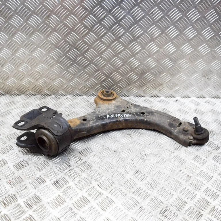 Priekšējā apakšējā svira/svārsts 6G9N3A052BB