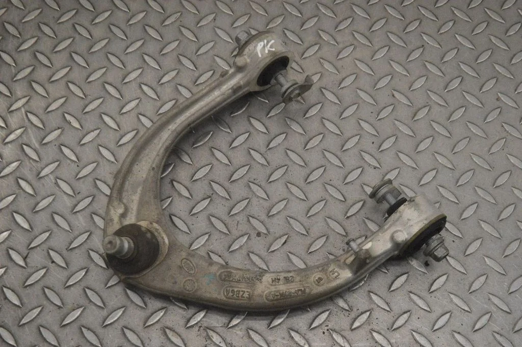Front lower control arm/wishbone PLA3191A