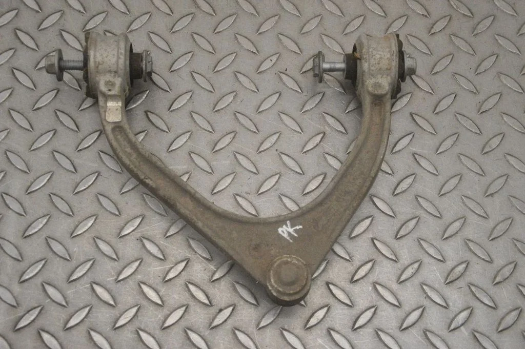 Front lower control arm/wishbone HK8330981LH