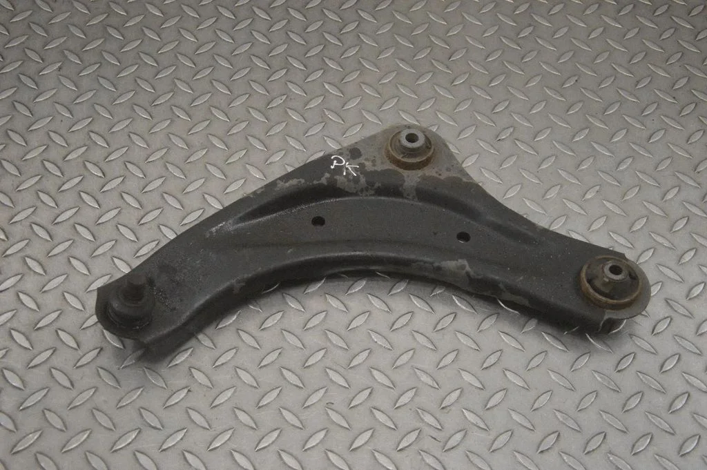 Front lower control arm/wishbone – left