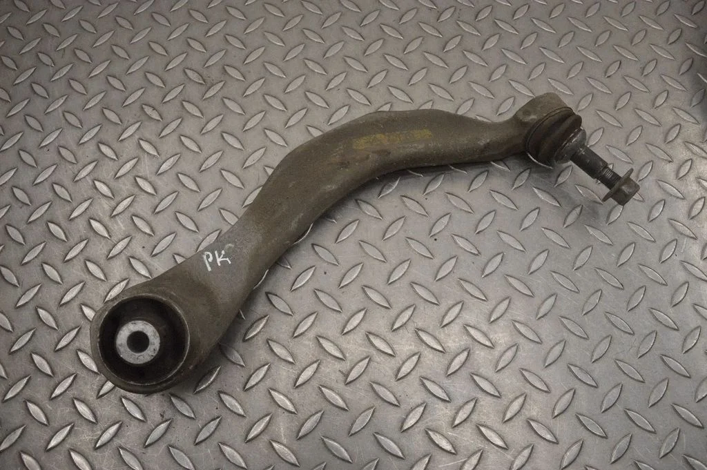 Front lower control arm/wishbone – left