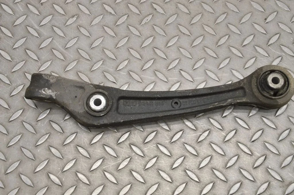 Front lower control arm/wishbone 8K0407156B