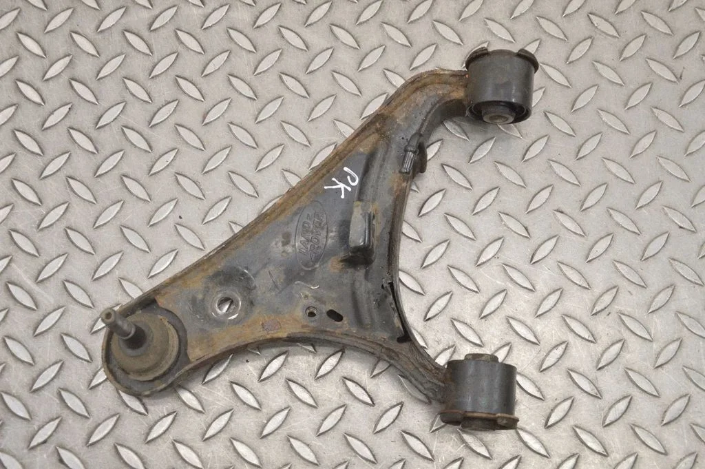 Front lower control arm/wishbone – left