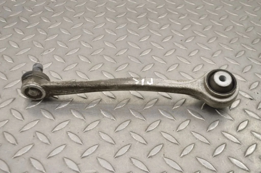 Front lower control arm/wishbone – left