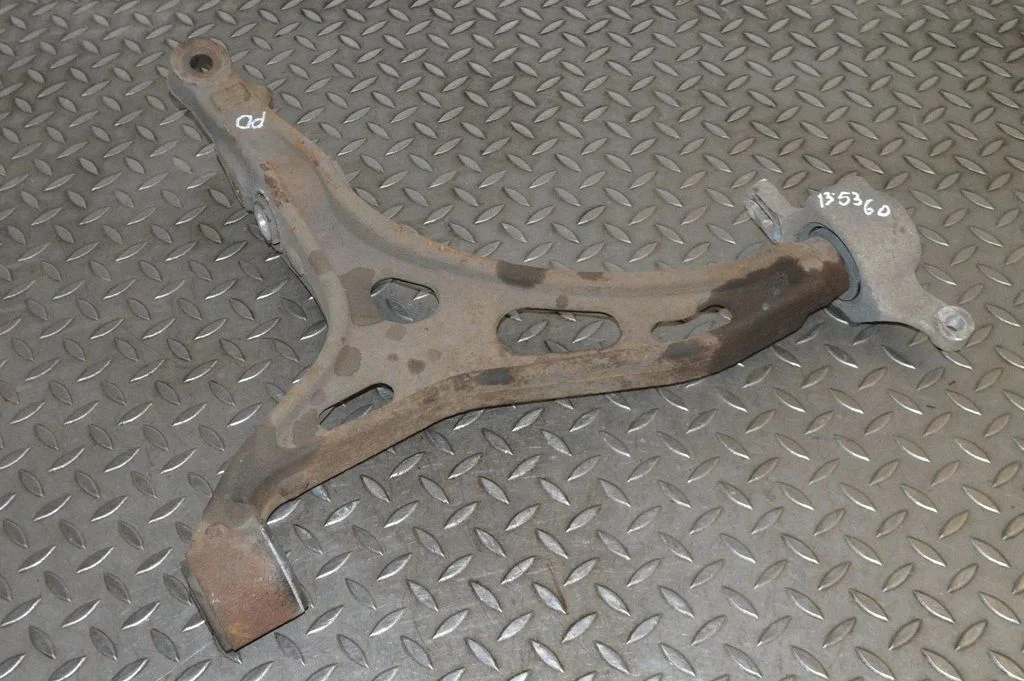 Front lower control arm/wishbone 68022604AD