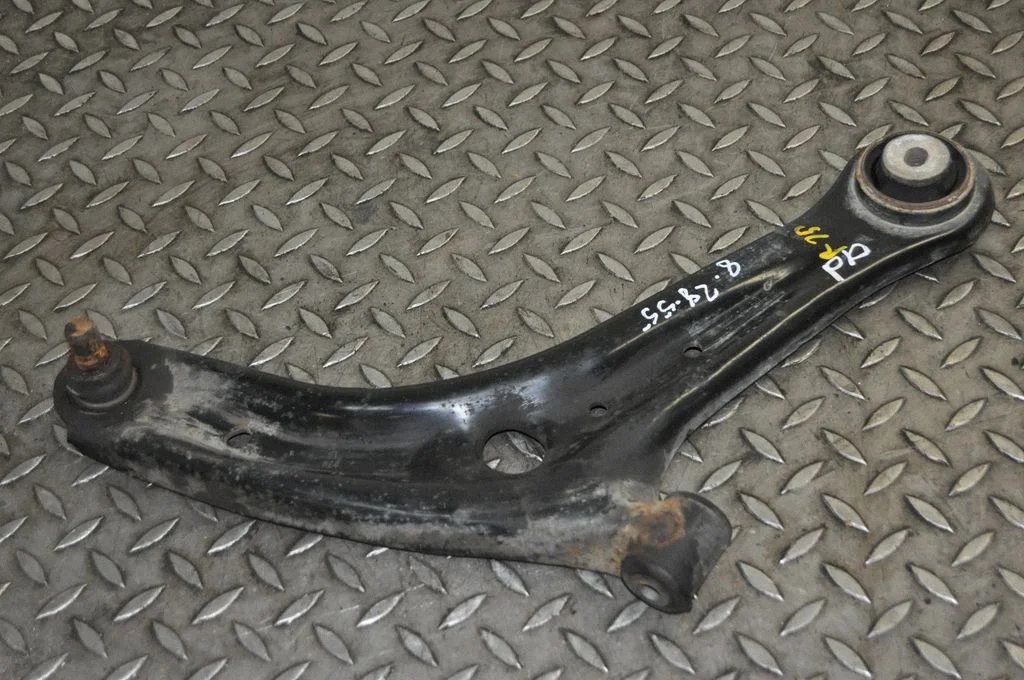Front lower control arm/wishbone 63319239405