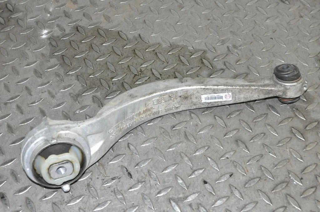 Front lower control arm/wishbone – Land Rover Range Rover Evoque L551 (2018-)