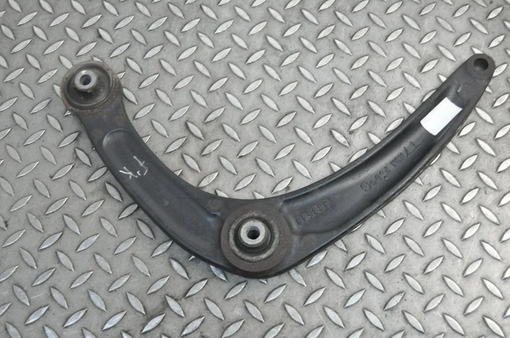 Front lower control arm/wishbone