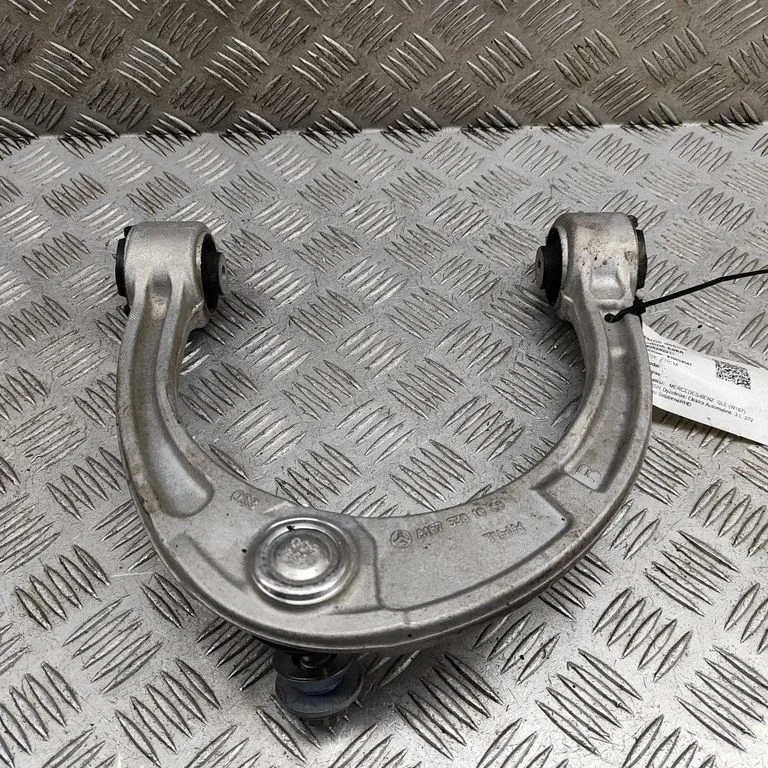 Front upper control arm/wishbone A1673301000