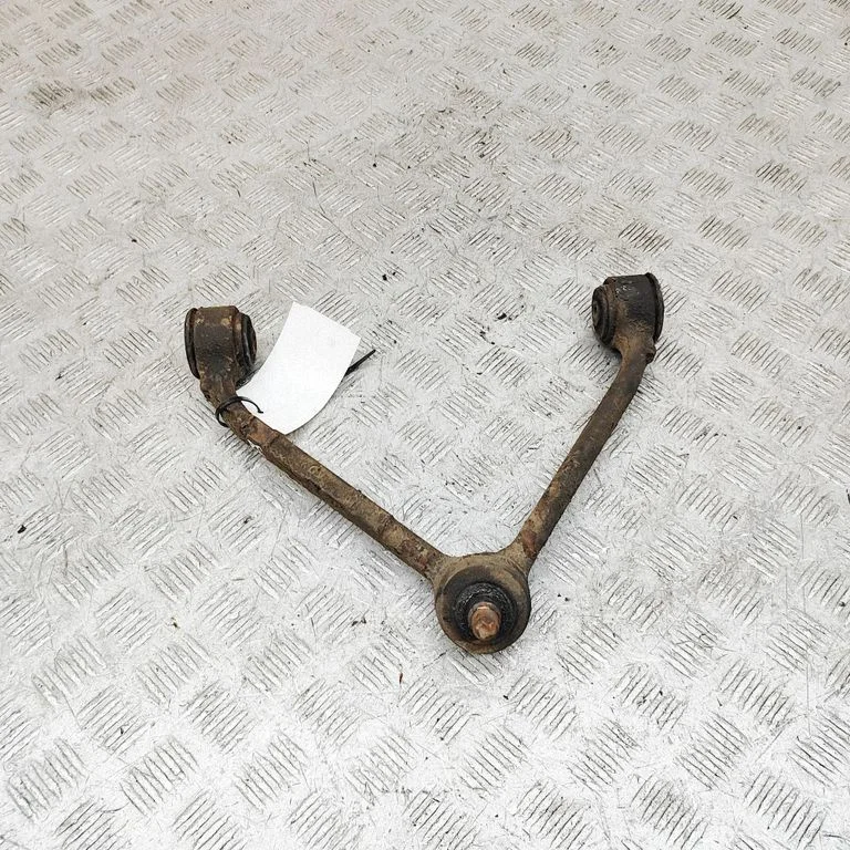 Front upper control arm/wishbone – front right