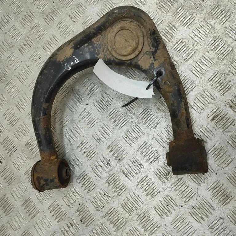 Front upper control arm/wishbone – Toyota Hilux (AN10, AN20, AN30) (2011-2015)