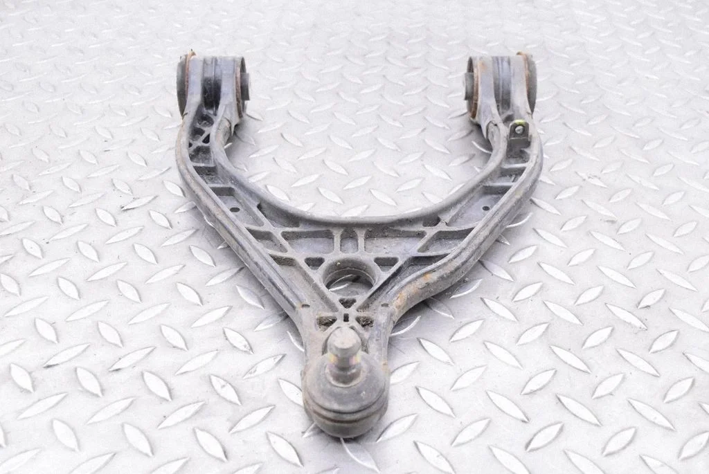 Front upper control arm/wishbone 102732700D
