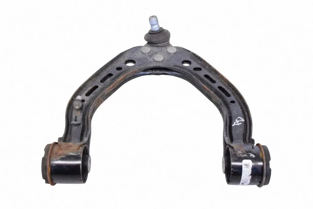 Front upper control arm/wishbone 104396600B