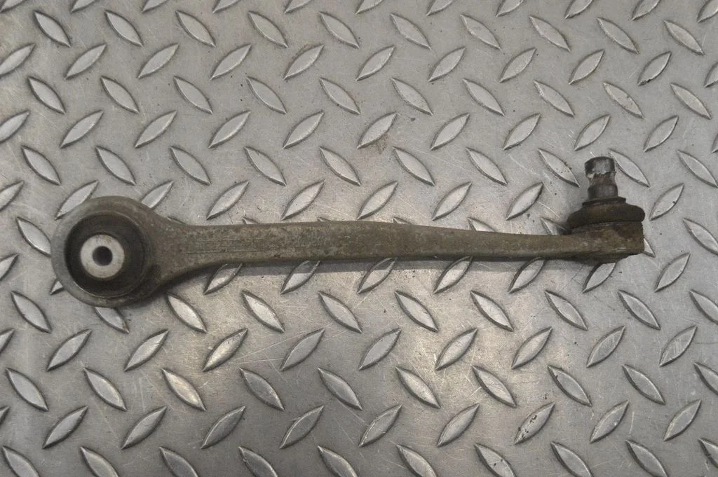 Front upper control arm/wishbone – Audi A4 Allroad B8 (2008-2016)