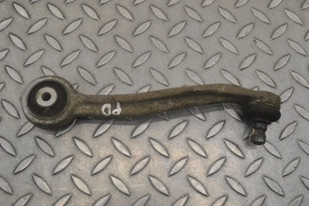 Front upper control arm/wishbone – Audi A4 Allroad B8 (2008-2016)