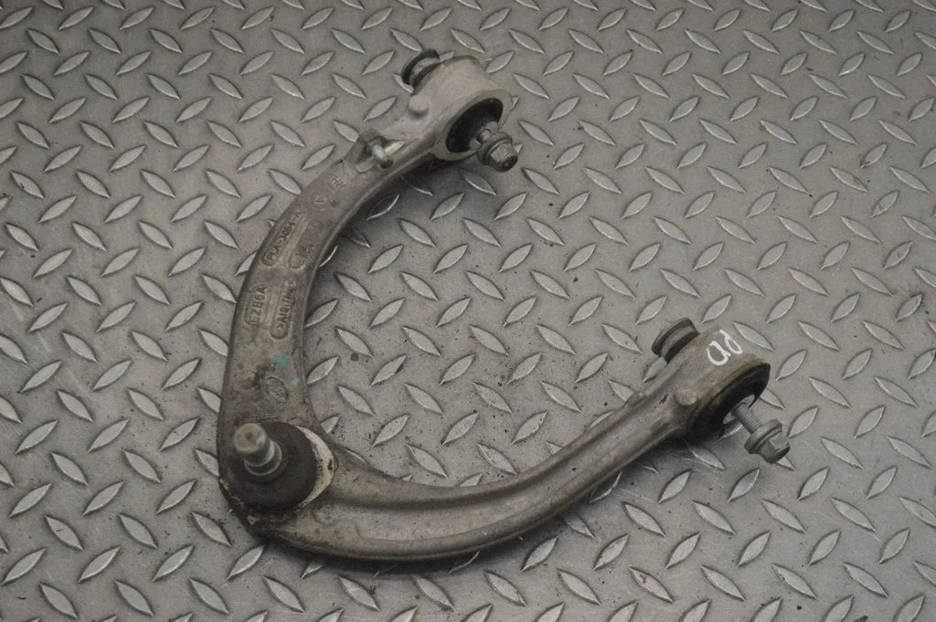Front upper control arm/wishbone PLA3084A