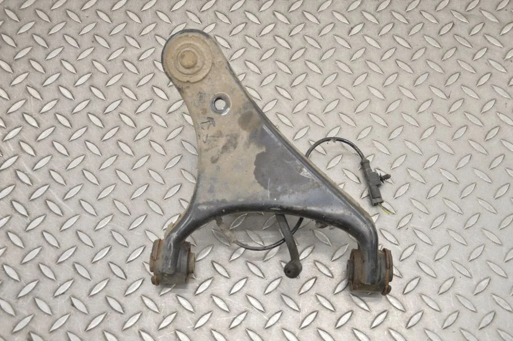 Front upper control arm/wishbone – front right