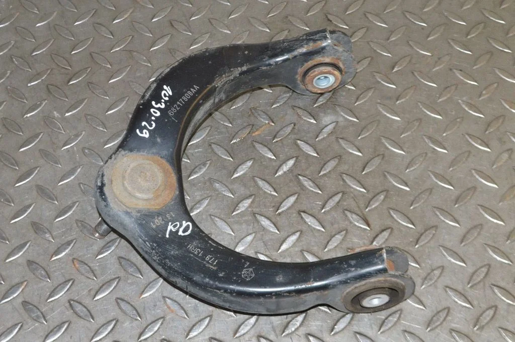 Front upper control arm/wishbone 68217808AA