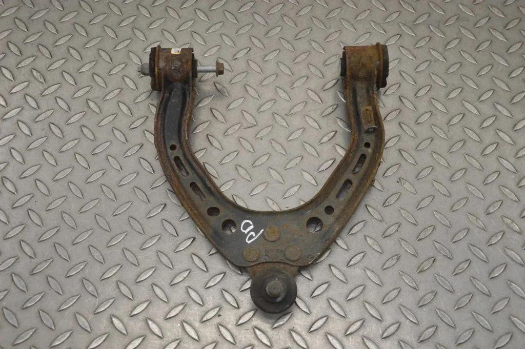 Front upper control arm/wishbone 104396600A