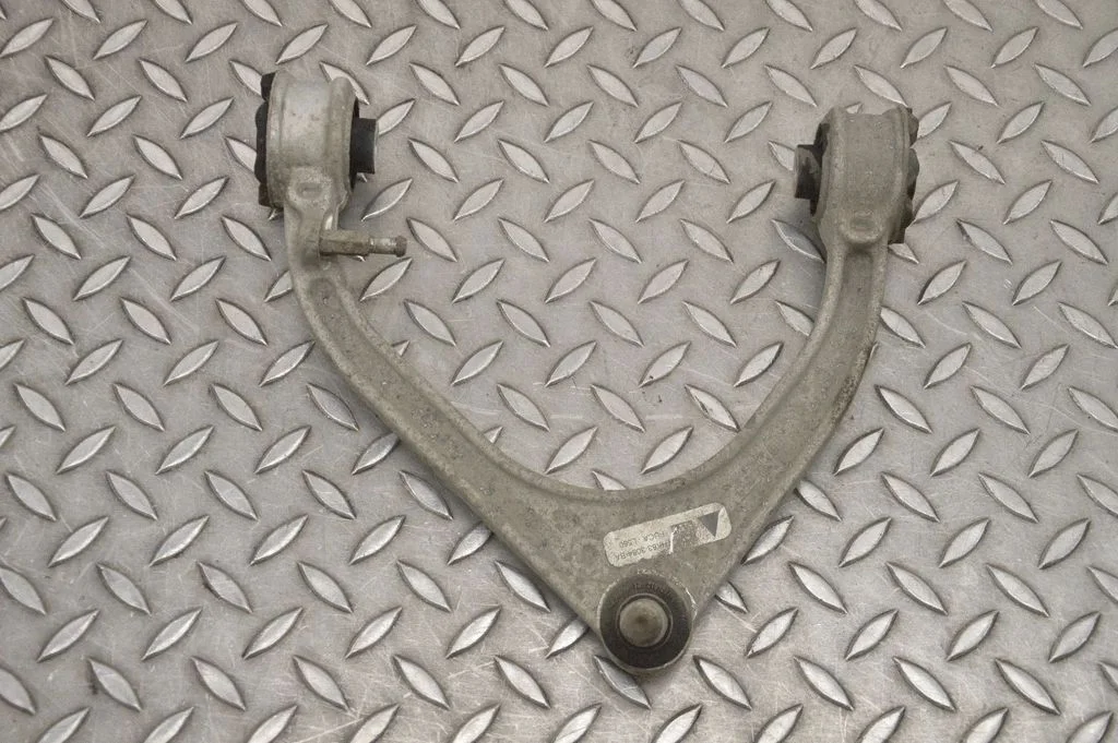 Front upper control arm/wishbone – Land Rover Range Rover L405 (2013-2021)