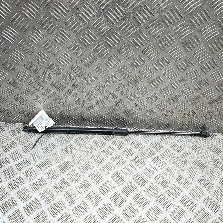 Rear shock absorber/damper – Skoda Superb B8 (3V) (2015-2024)