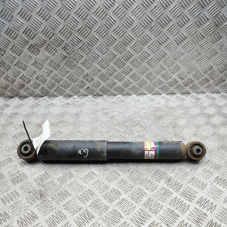 Rear shock absorber/damper – Lexus RX 450H (2016-)