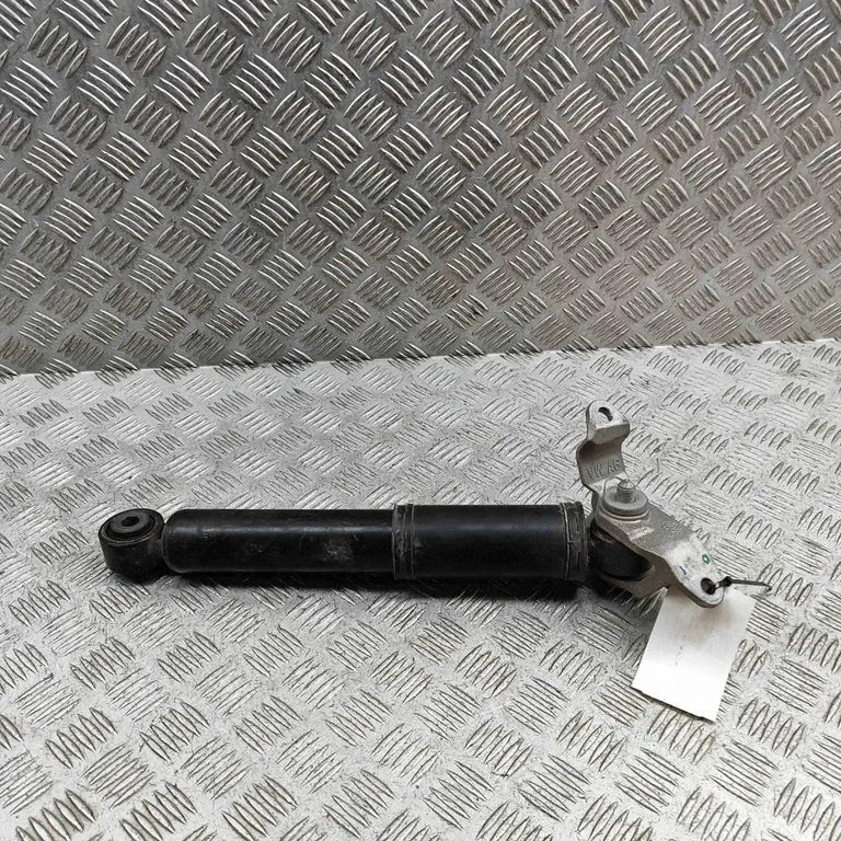 Tagumine amortisaator 7T0513091