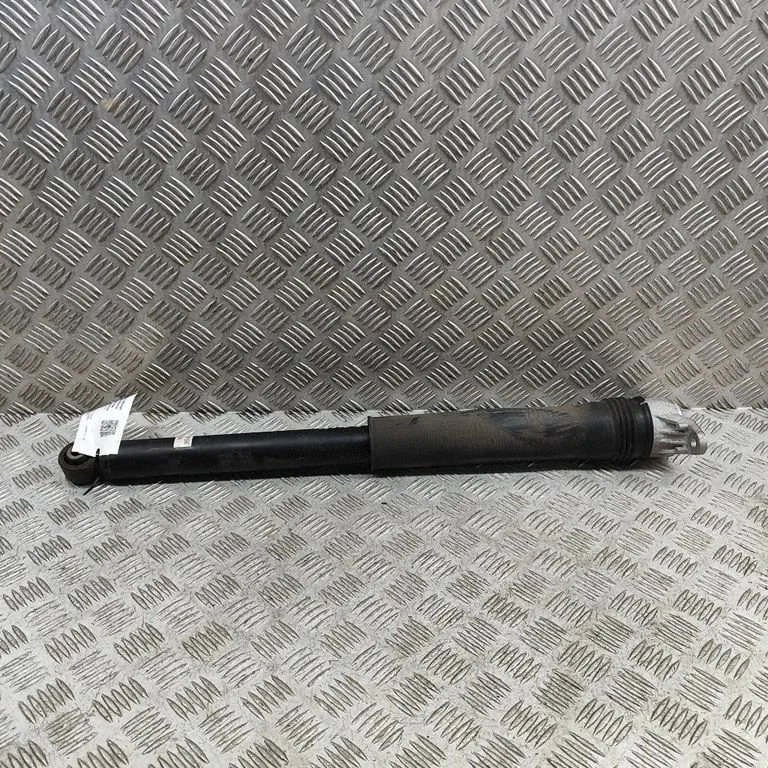 Aizmugurējais amortizators D54E28700A