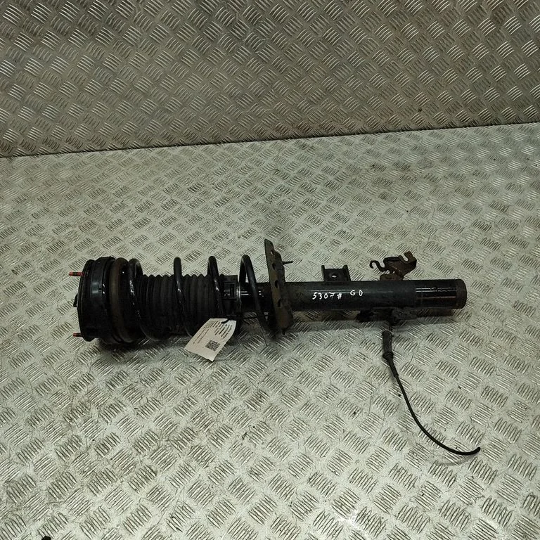 Aizmugurējais amortizators LR063741