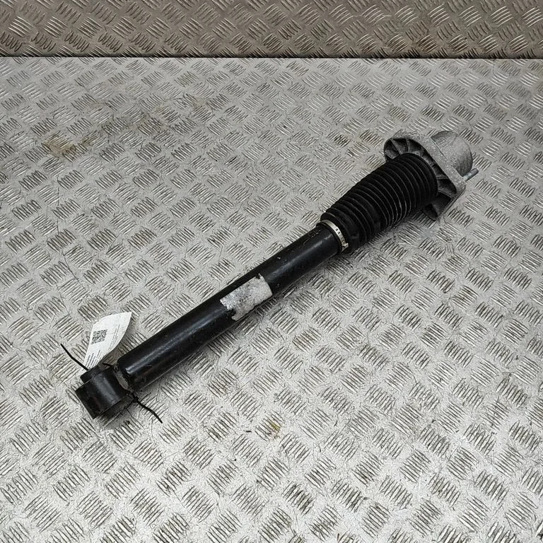 Rear shock absorber/damper LR103602