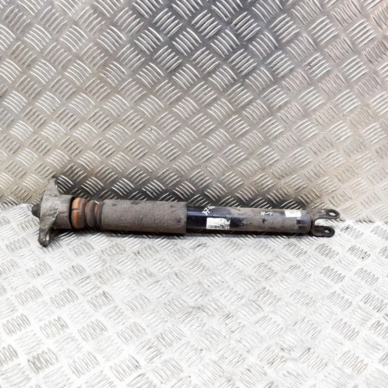 Rear shock absorber/damper – Hyundai i30 (2013-2016)