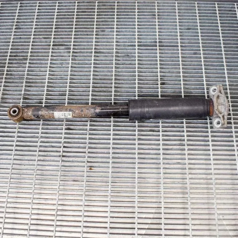 Tagumine amortisaator – Opel Astra H (2004-2012)