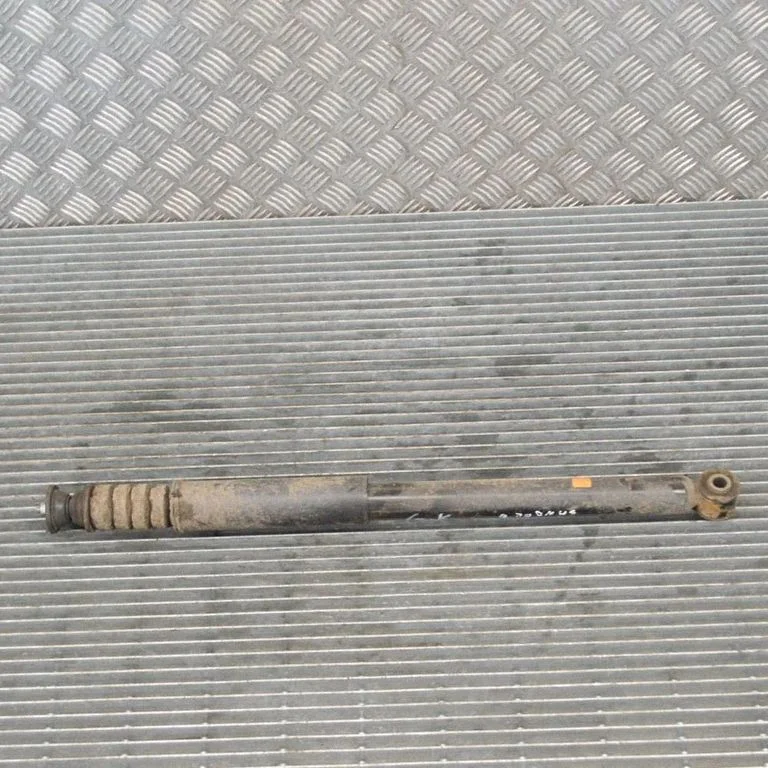 Rear shock absorber/damper – Dacia Sandero II (2012-2020)
