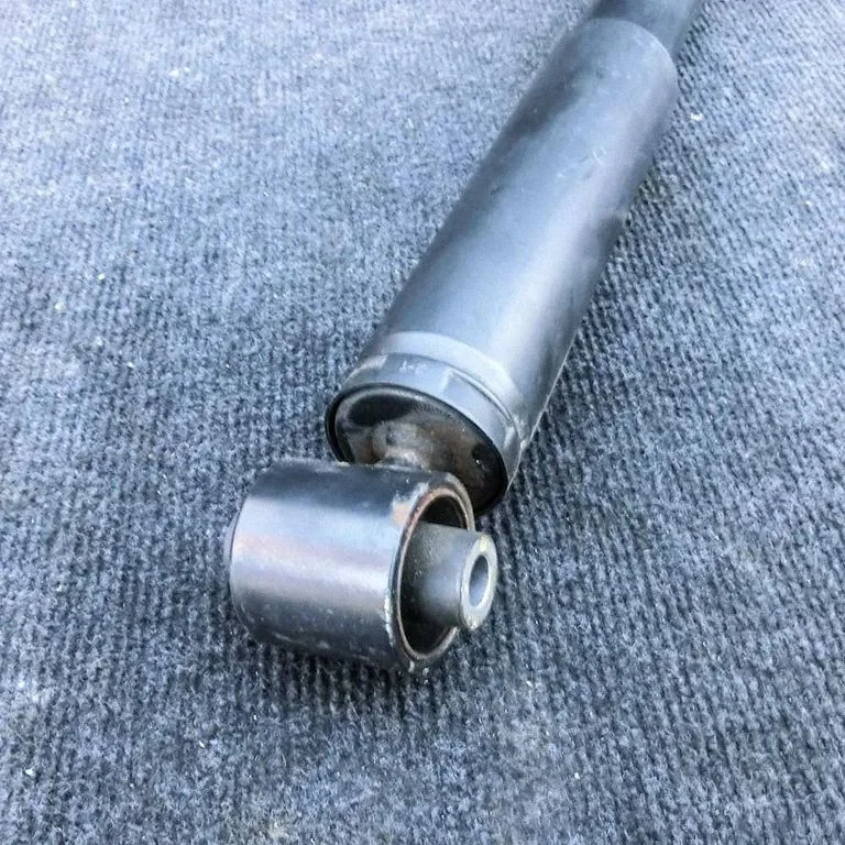 Rear shock absorber/damper – Nissan Qashqai (2010-2014)