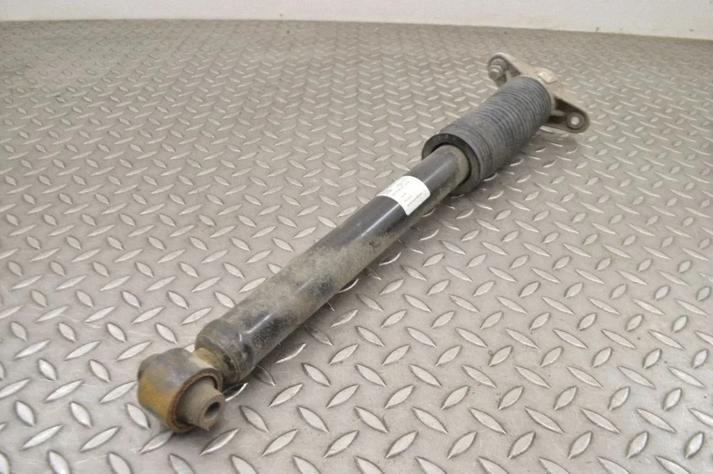 Tagumine amortisaator – Tesla Model S (2012-)