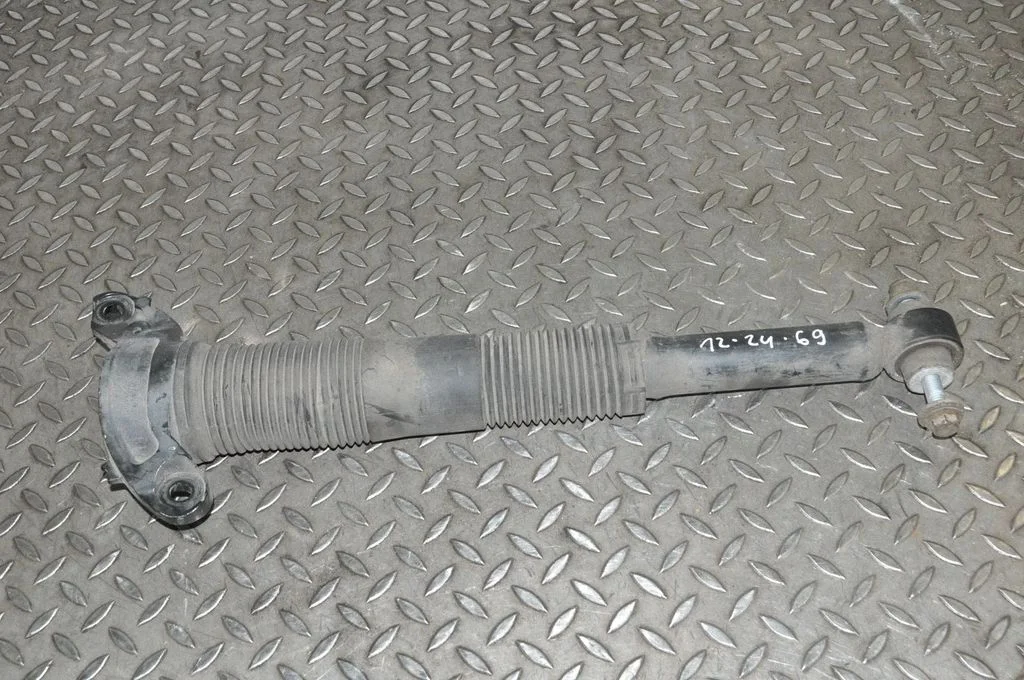 Aizmugurējais amortizators HK7218080A