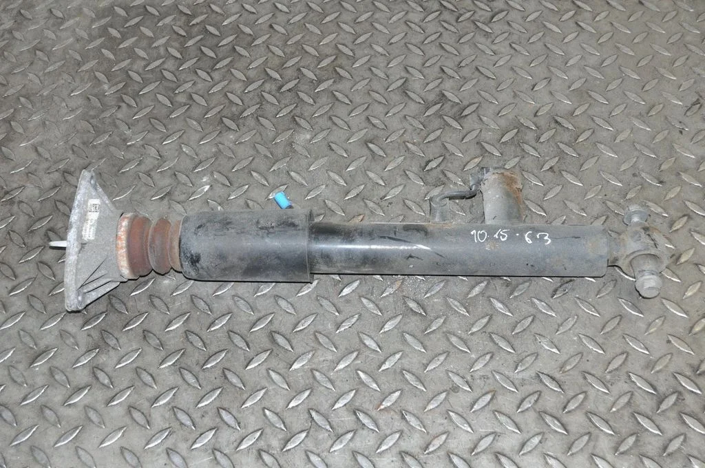 Aizmugurējais amortizators 6850270