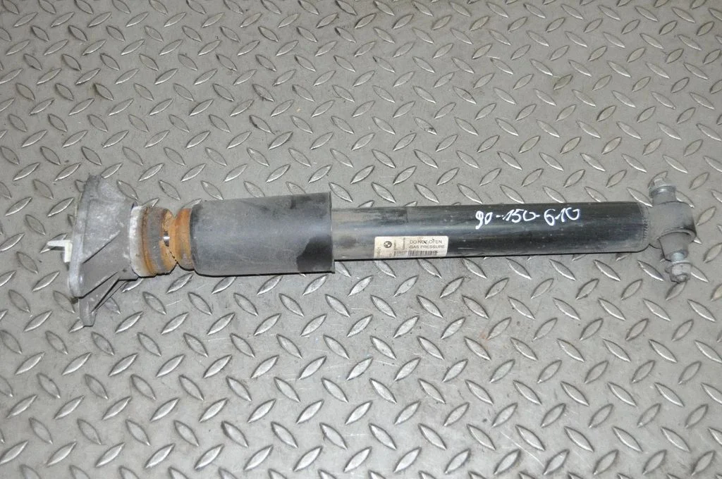 Aizmugurējais amortizators 6865649
