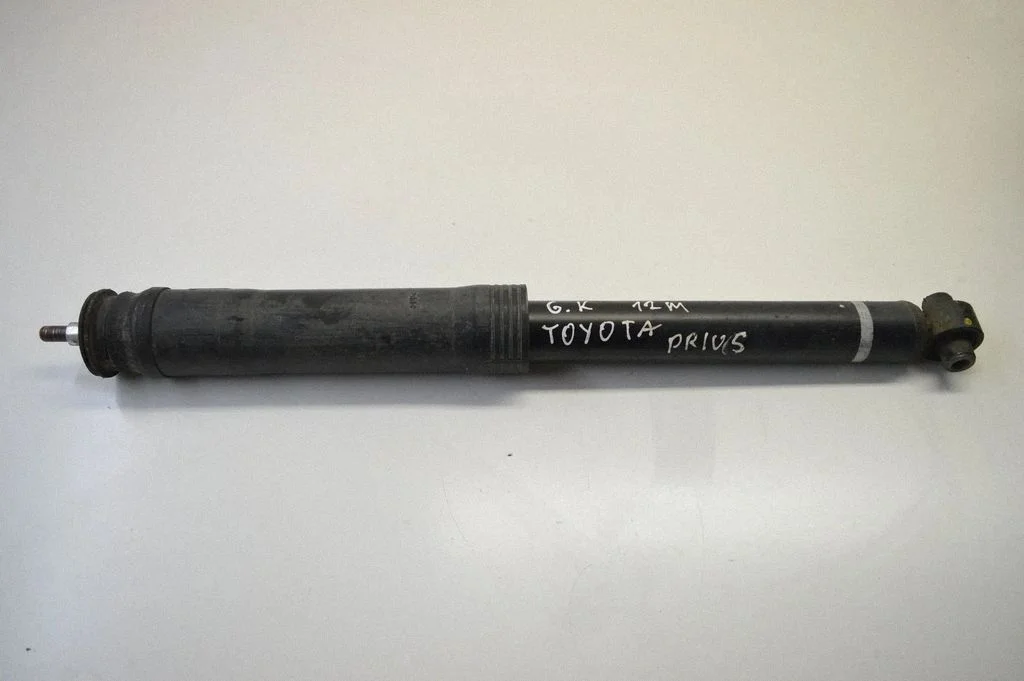Amortyzator tylny – Toyota Prius (XW30) (2009-2015)