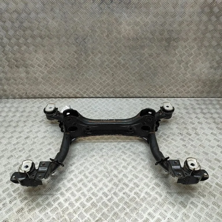 Tagumine abiraam 8W0505235AN