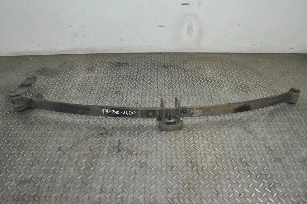 Rear leaf spring – left