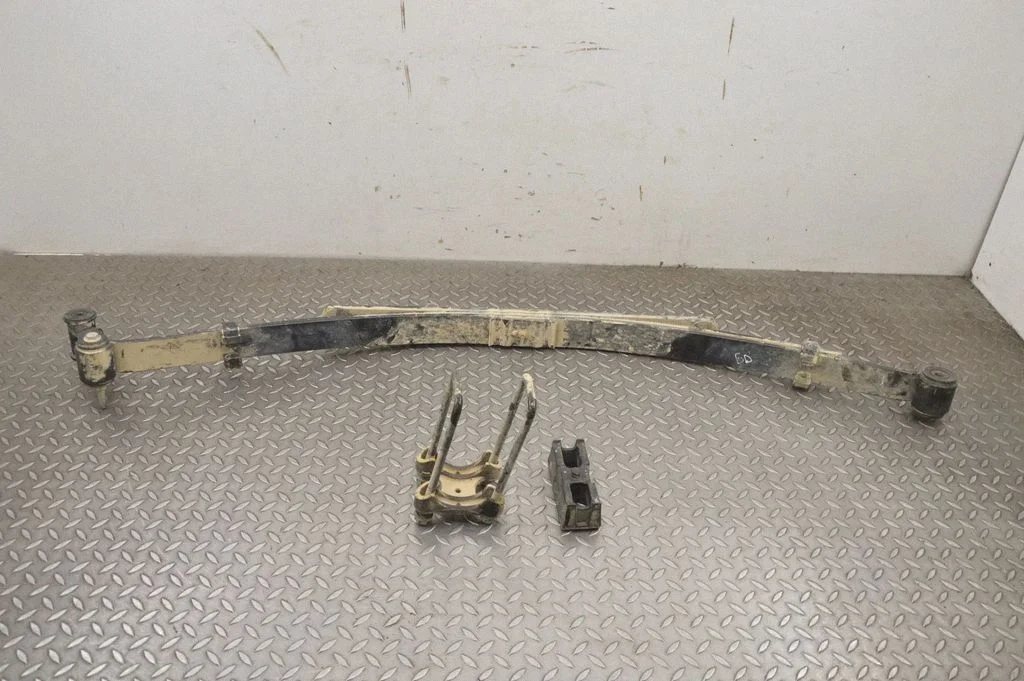 Tagumine lehtvedru 84855892 – GMC Sierra IV (2019-)