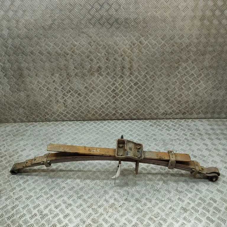 Aizmugurējā atsperloksne 4150A481