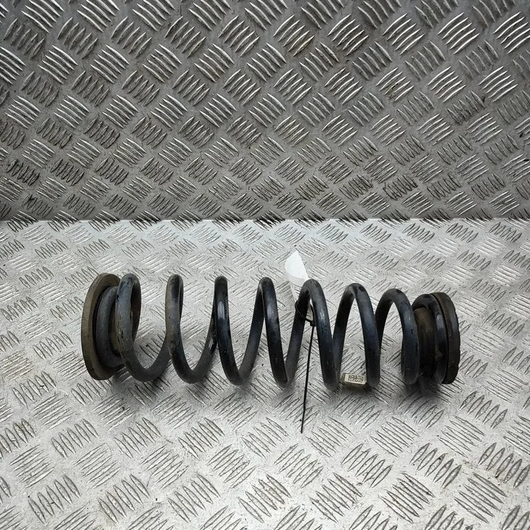 Tagumine keerdvedru 55335J2000