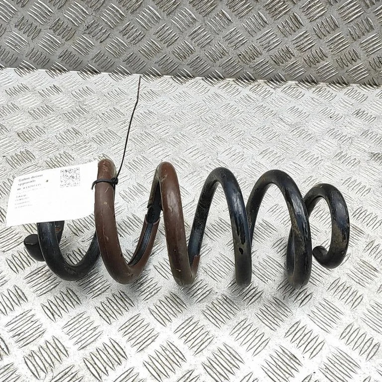 Rear coil spring 4823148A60