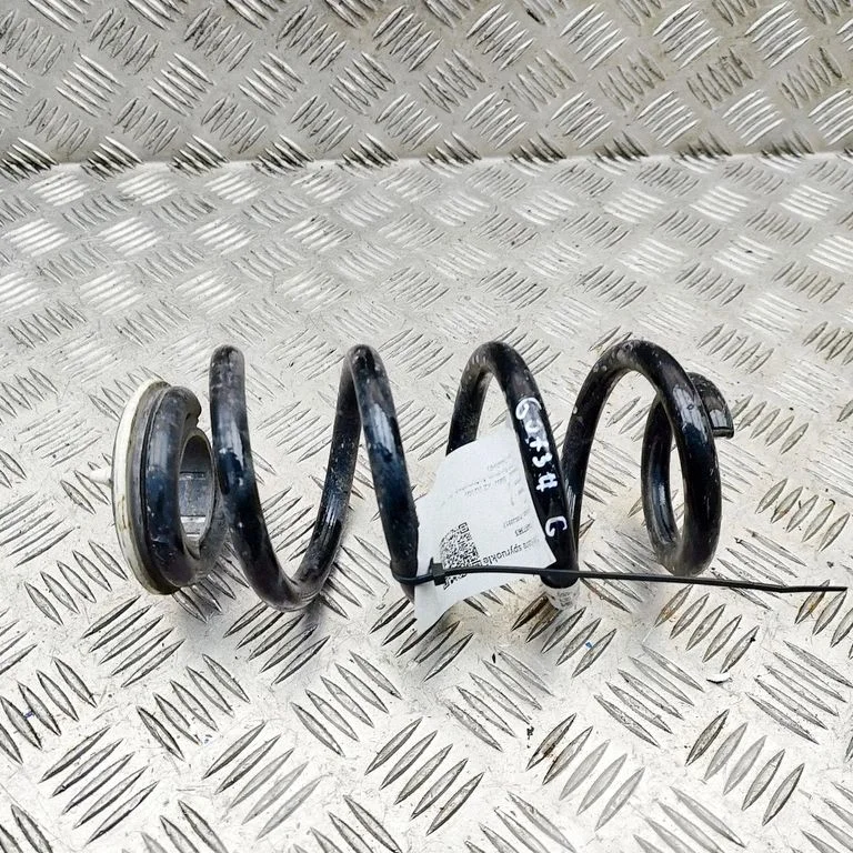 Rear coil spring 8854619