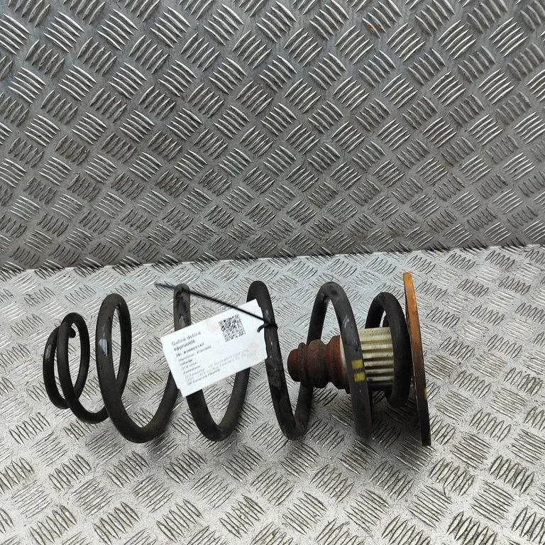 Rear coil spring 7T0511115L