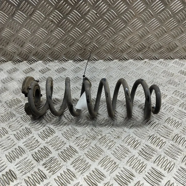 Aizmugurējā spirālatspere 5QS511103D